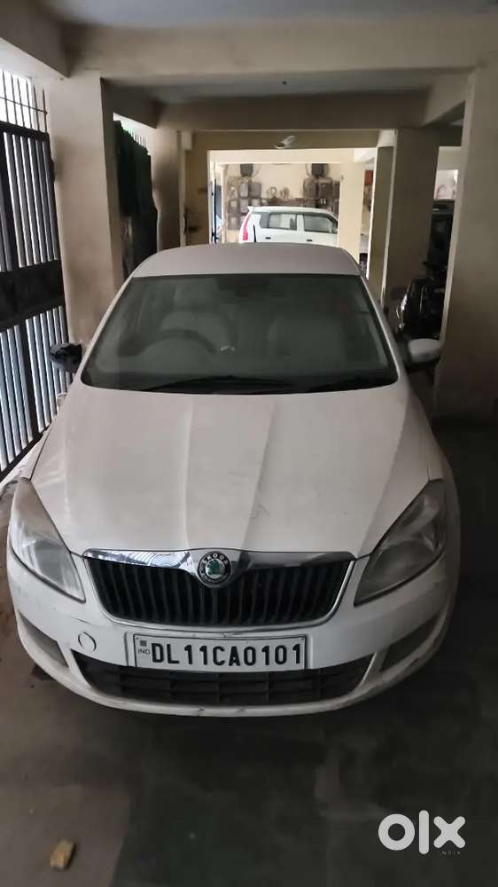 Skoda Rapid 2012 Petrol 90000 Km Driven