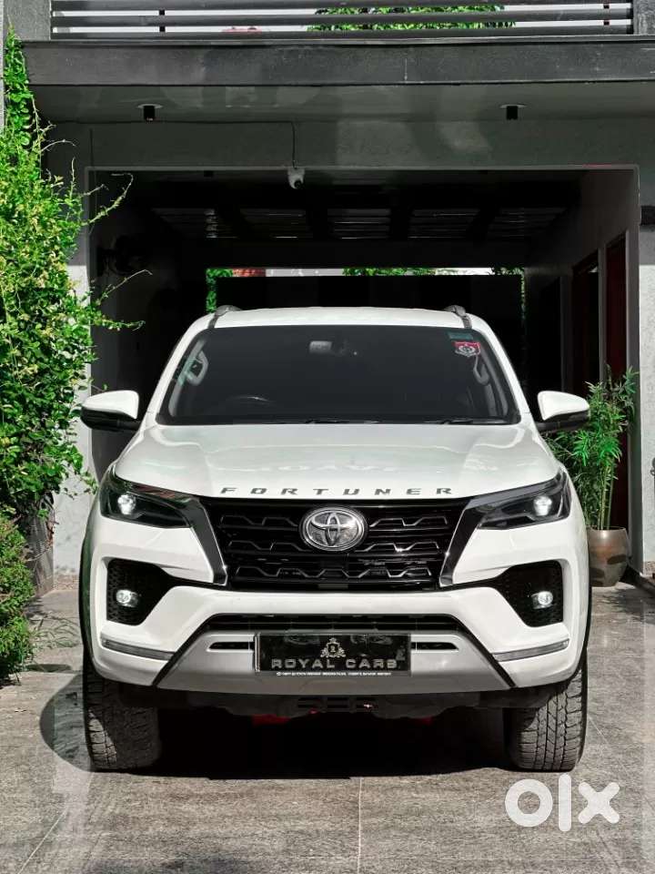 Toyota Fortuner 4x2 At 2.7 Petrol, 2025, Petrol