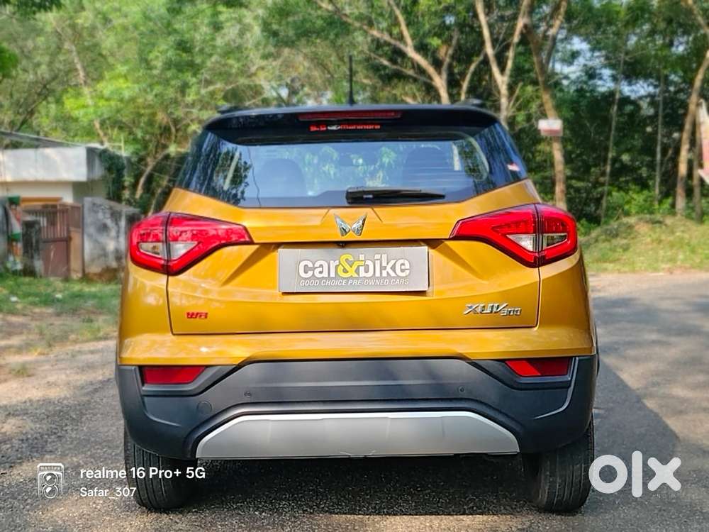Mahindra Xuv300 W8, 2023, Petrol