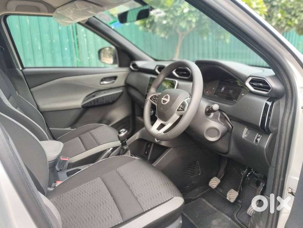Nissan Magnite N-connecta Mt, 2024, Petrol