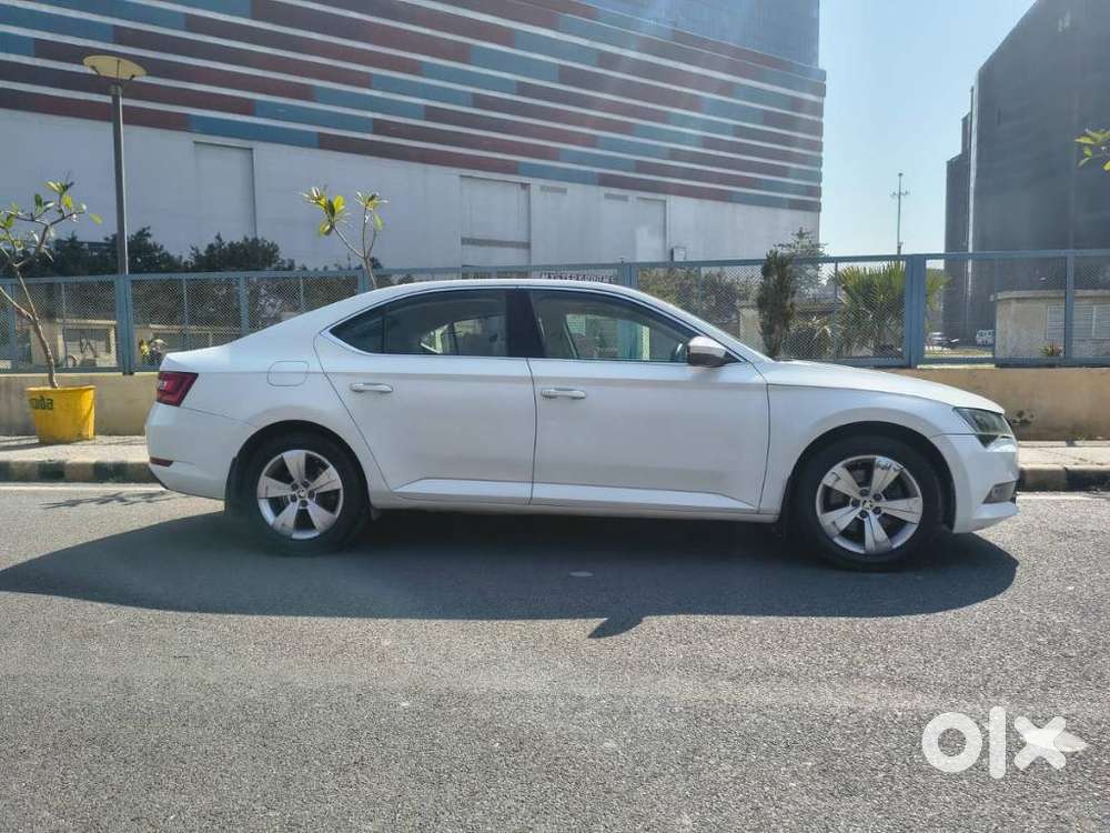 Skoda Superb Style 1.8, 2018, Petrol