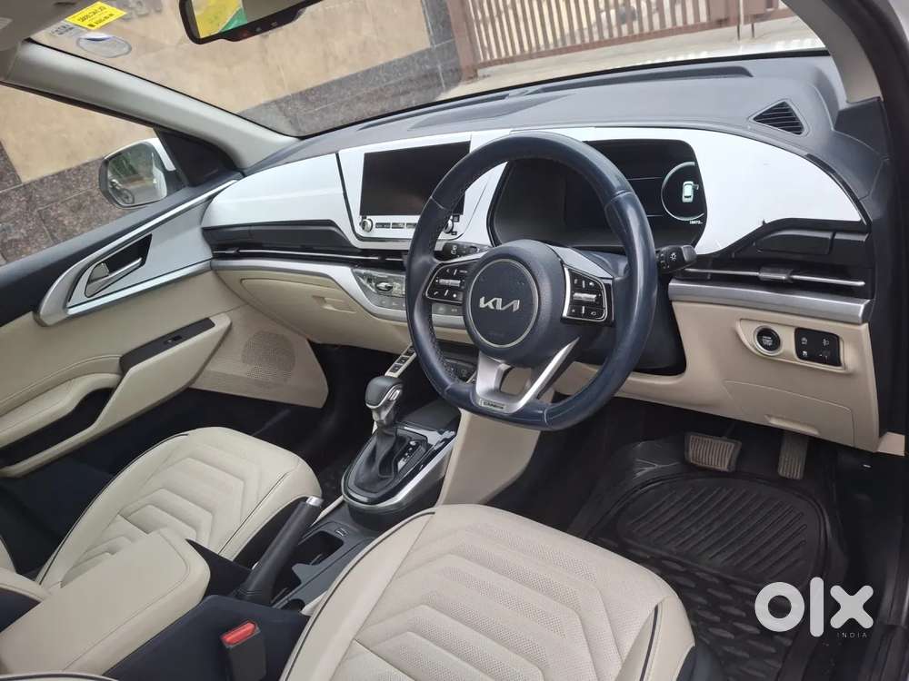Kia Carens Luxury (o)1.5 Diesel At 7 Str, 2024, Diesel