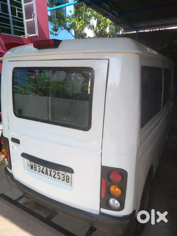 Tata Magic/ Mahindra Maxximo