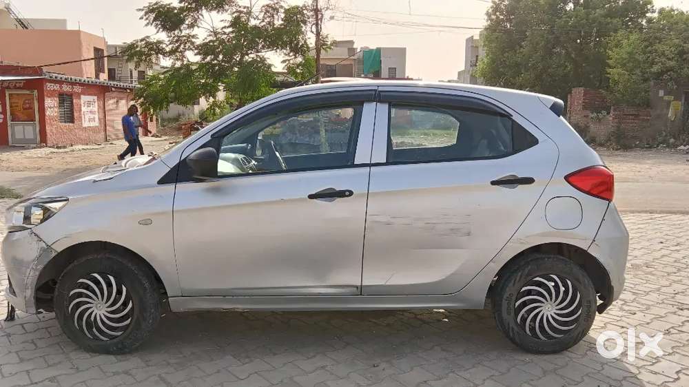 Tata Tiago 2018 Petrol 92306 Km Driven