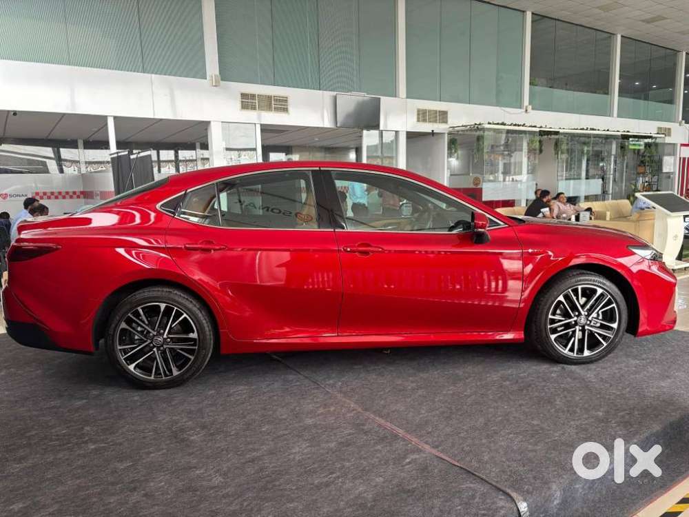 Toyota Camry 2.5 Hybrid, 2026, Petrol