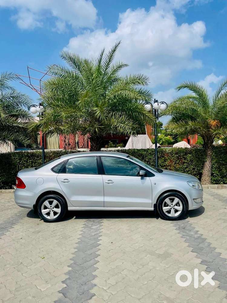 Skoda Rapid 1.6 Elegance Tdi At, 2016, Diesel