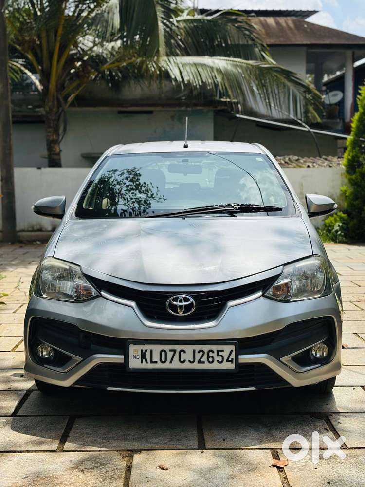 Toyota Etios Liva 1.2 V, 2017, Petrol