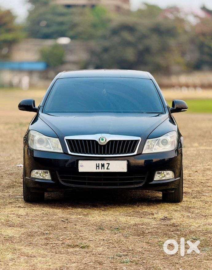 Skoda Laura Ambiente 2.0 Tdi Cr Manual, 2012, Diesel