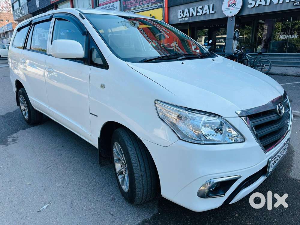 Toyota Innova 2.5 G (diesel) 7 Seater Bs Iv, 2015, Diesel