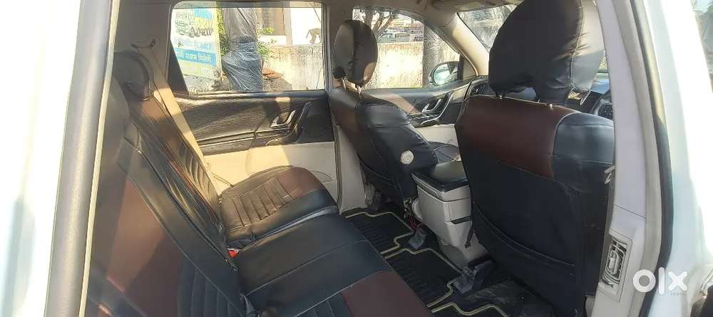 Xuv 500 गाड़ी बेच रहा हूं