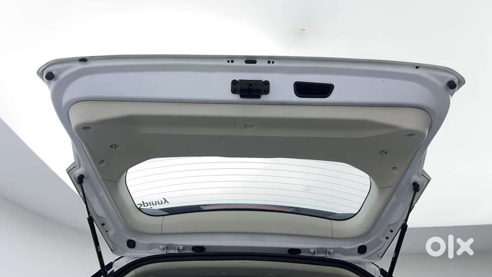 Mahindra Xuv 3xo Ax7l Petrol Mt, 2024, Petrol
