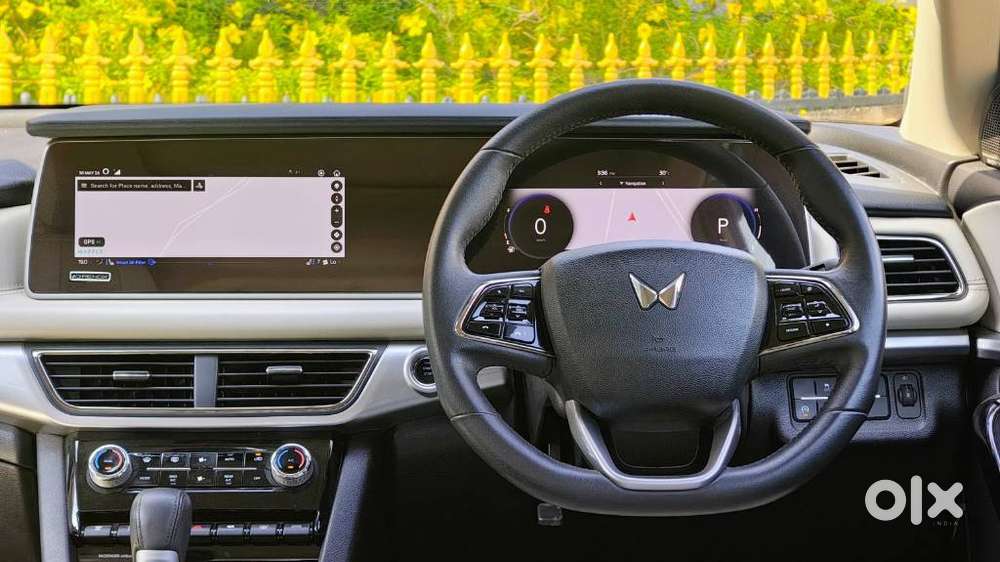 Mahindra Xuv700 Ax7l 6 Str At, 2025, Diesel