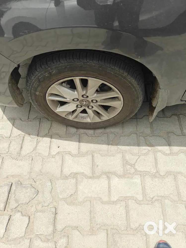 Toyota Innova Crysta 2017 Diesel 170000 Km Driven