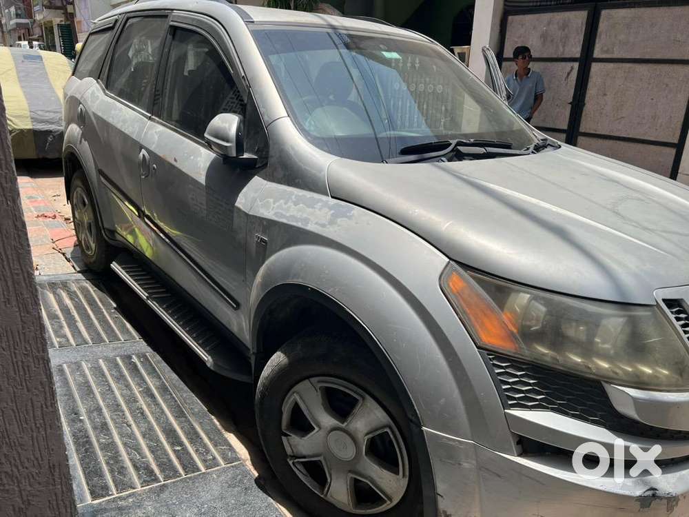 Mahindra Xuv500 Diesel 74077 Km Driven