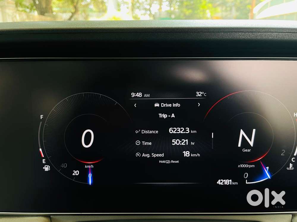 Mahindra Xuv700 2.0 Ax 5 Petrol Mt 7 Str, 2022, Petrol