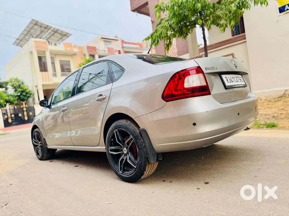 Skoda Rapid [2016-2018] 1.6 Mpi Style Plus Black Package, 2017, Petr..