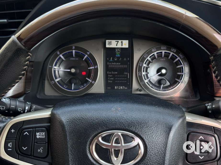 Toyota Innova Crysta 2.8z Automatic, 2016, Diesel