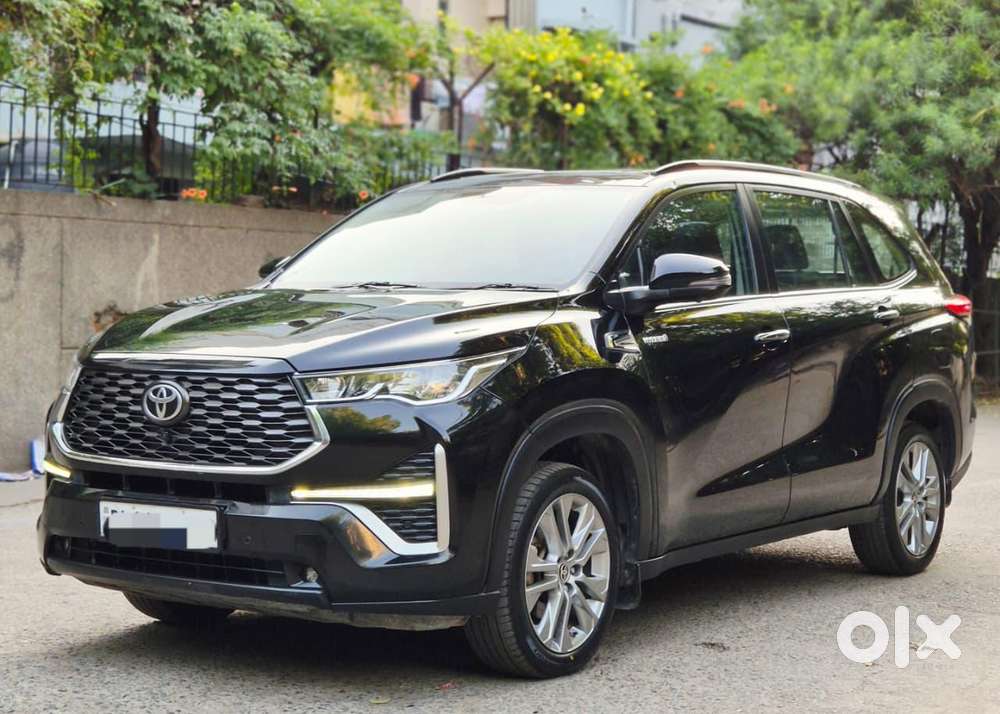 Toyota Innova Hycross 2.0 Zx Hybrid 7 Str, 2023, Petrol