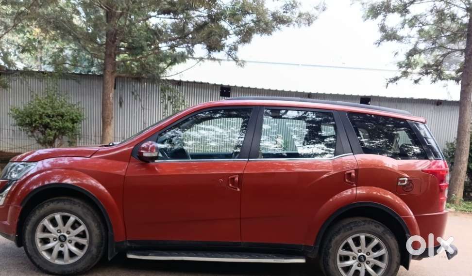 Mahindra XUV500 W10 AT, 2016, Diesel