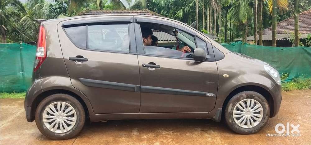 Maruti Suzuki Ritz Petrol Manual 2012