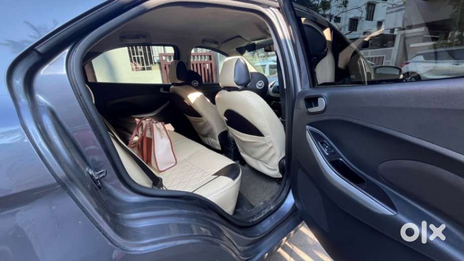 Ford Figo Petrol Titanium, 2015, Petrol