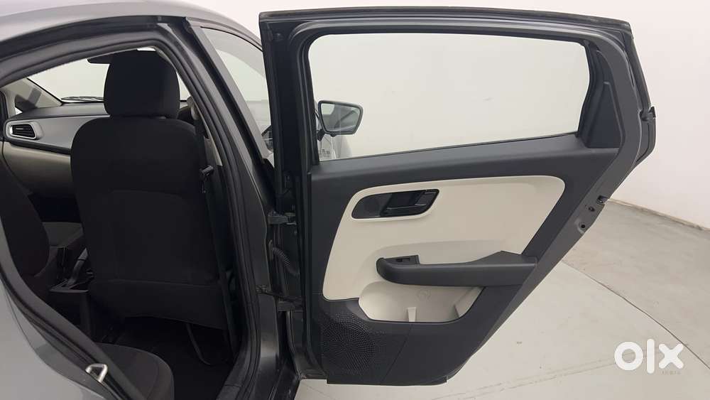 Tata Altroz Xm Plus Petrol, 2022, Petrol