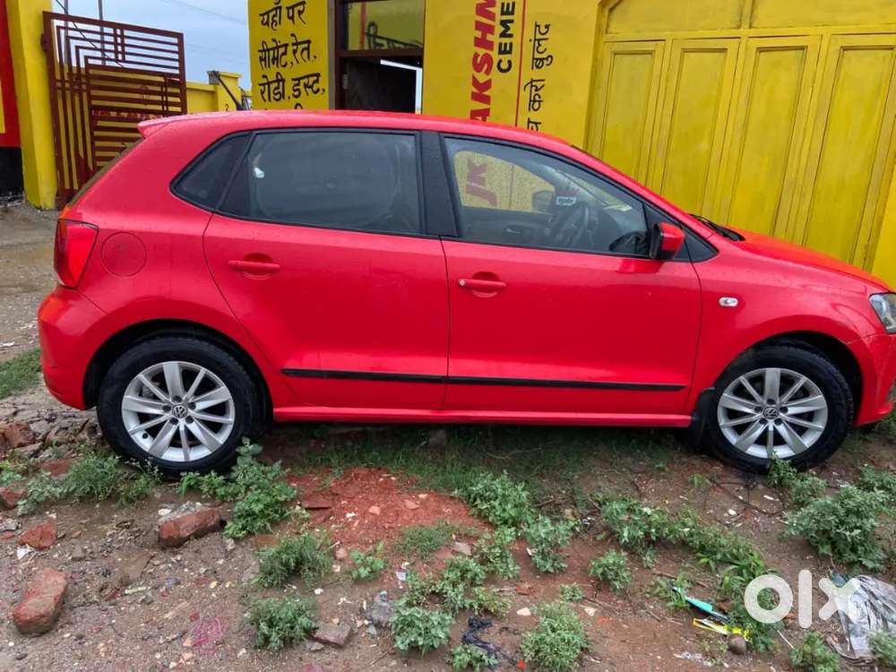 Volkswagen Polo Highline 2015 Car