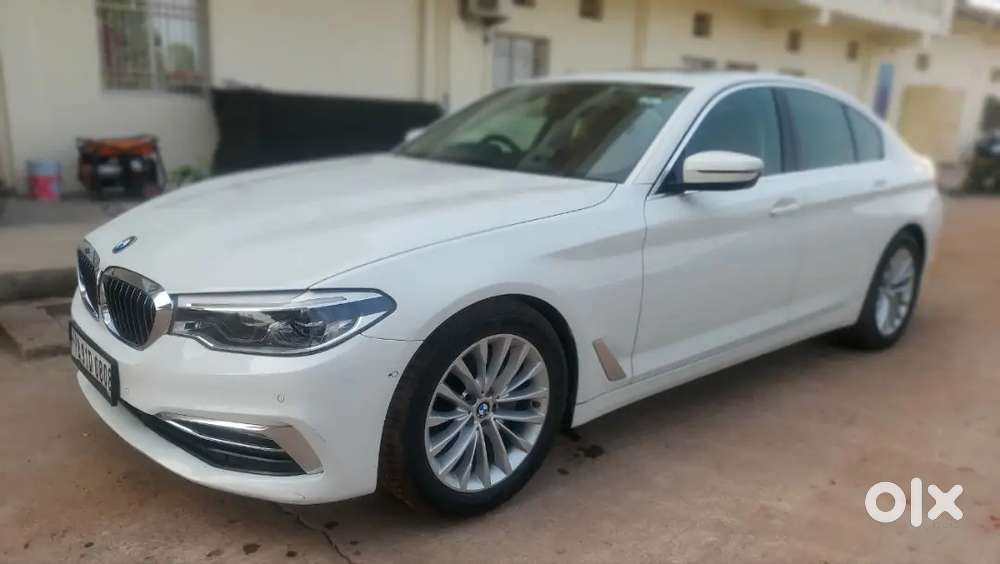 Bmw 5 Series Luxury 2020 With Auto-park Key