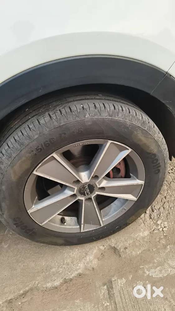 16 inches Alloy Wheels