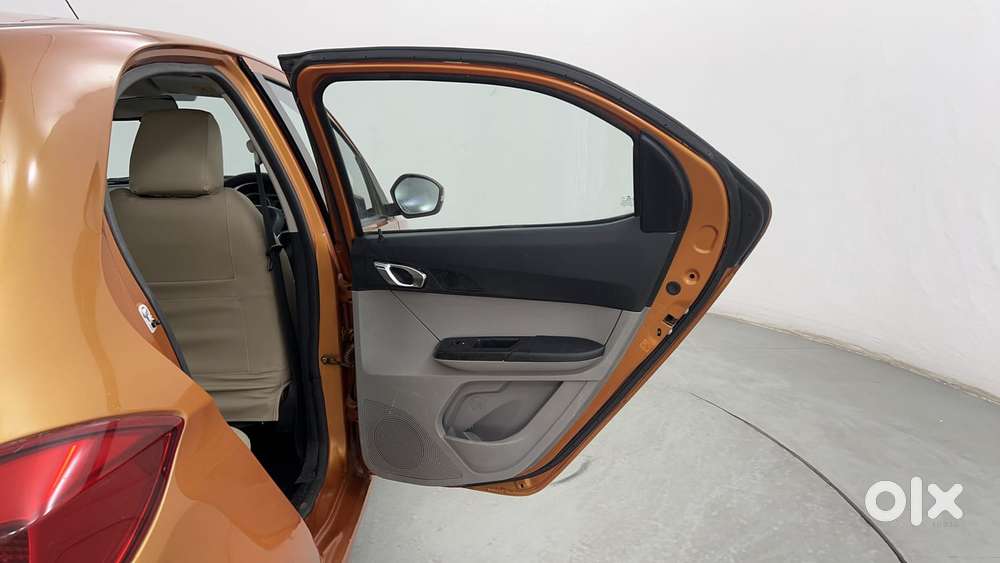 Tata Tiago Xz, 2016, Petrol
