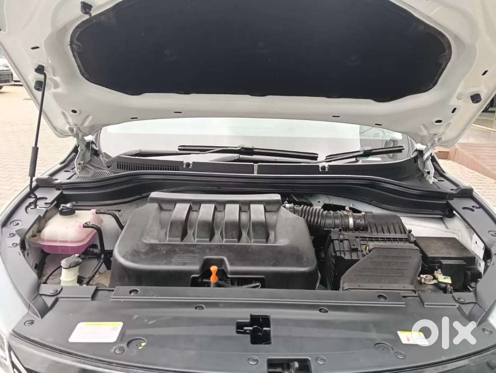 Mahindra Xuv700, 2025, Petrol