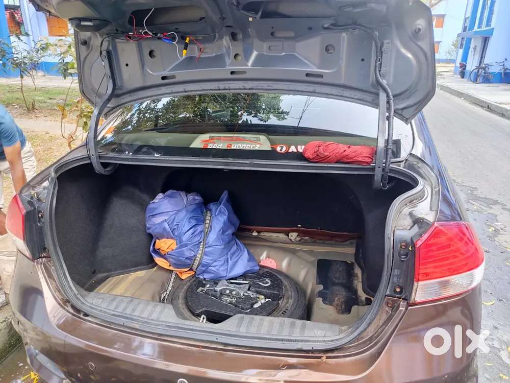 Maruti Ciaz Only 27000 Kms Driven With Life Time Tax