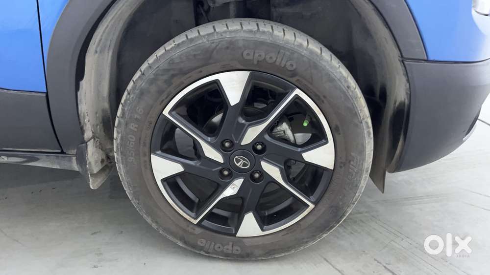 Tata Punch 1.2 Revotron Creative Amt Dual Tone, 2022, Petrol