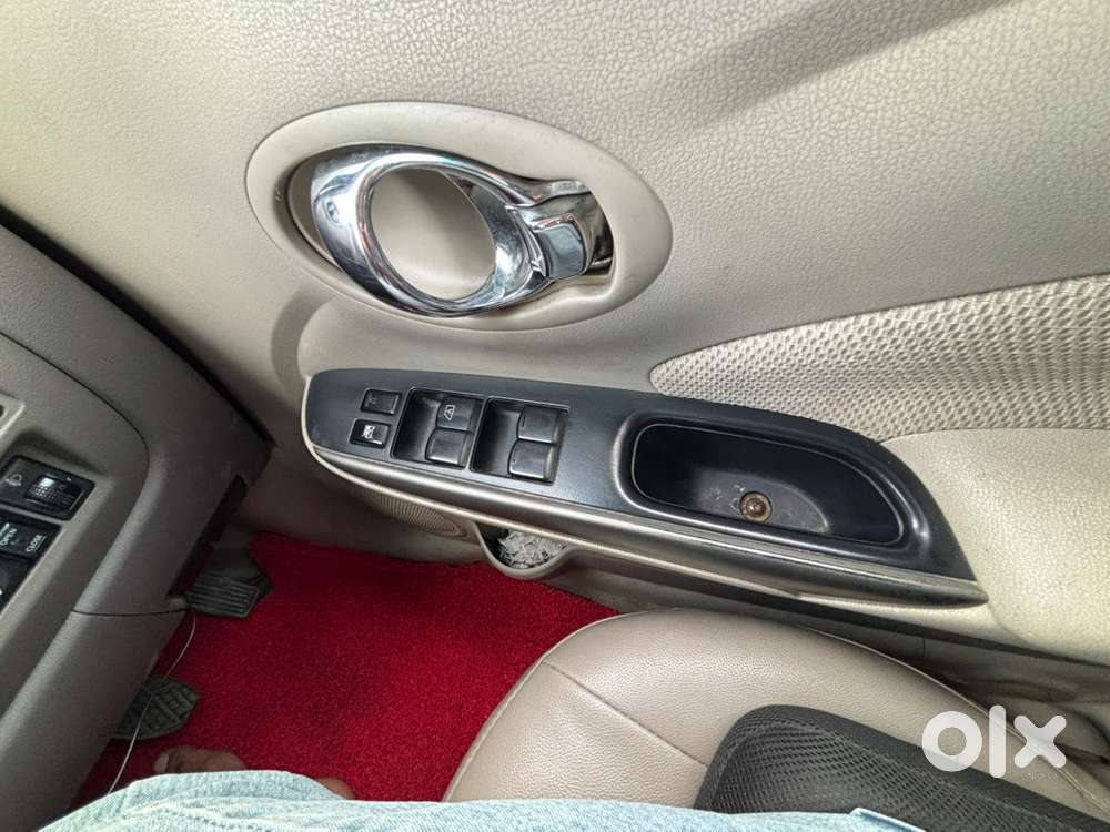 Nissan Sunny Xv Diesel - Top End  Push Button Start  Climate Control