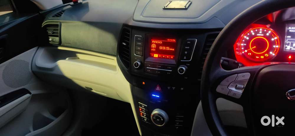 Mahindra Xuv300 1.2 W6 Amt Petrol, 2023, Petrol