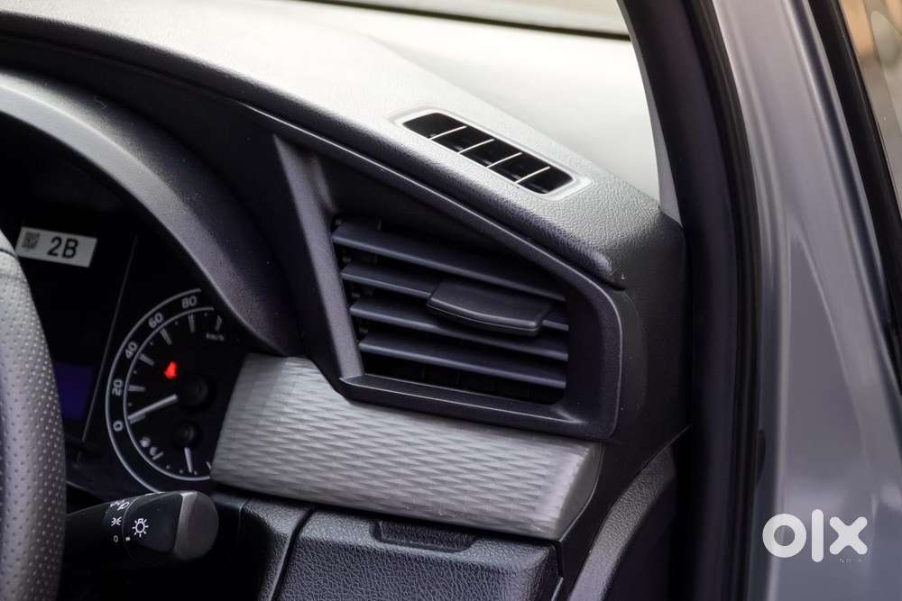 Toyota Innova Crysta [2020-ongoing] 2.4 Gx 7 Str, 2021, Diesel