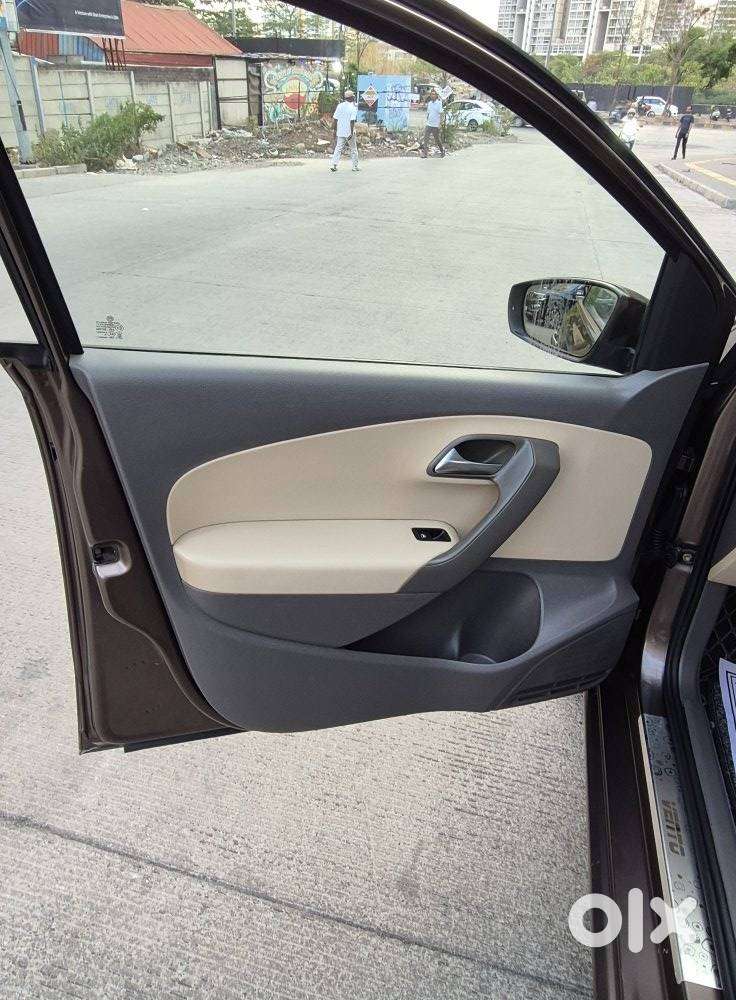 Volkswagen Vento 1.2 Tsi Highline At, 2016, Petrol