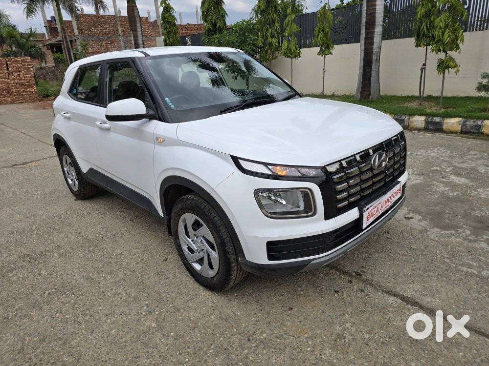 Hyundai Venue S 1.2 Petrol, 2024, Petrol