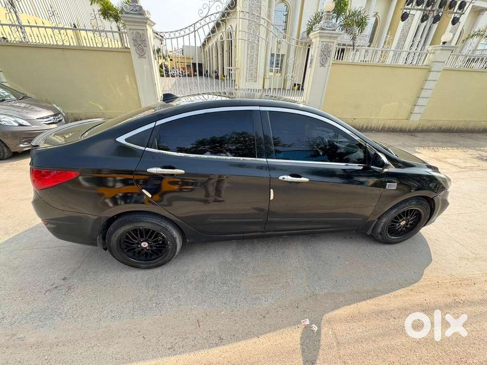 Hyundai Fluidic Verna 2011 Diesel 109000 Km Driven