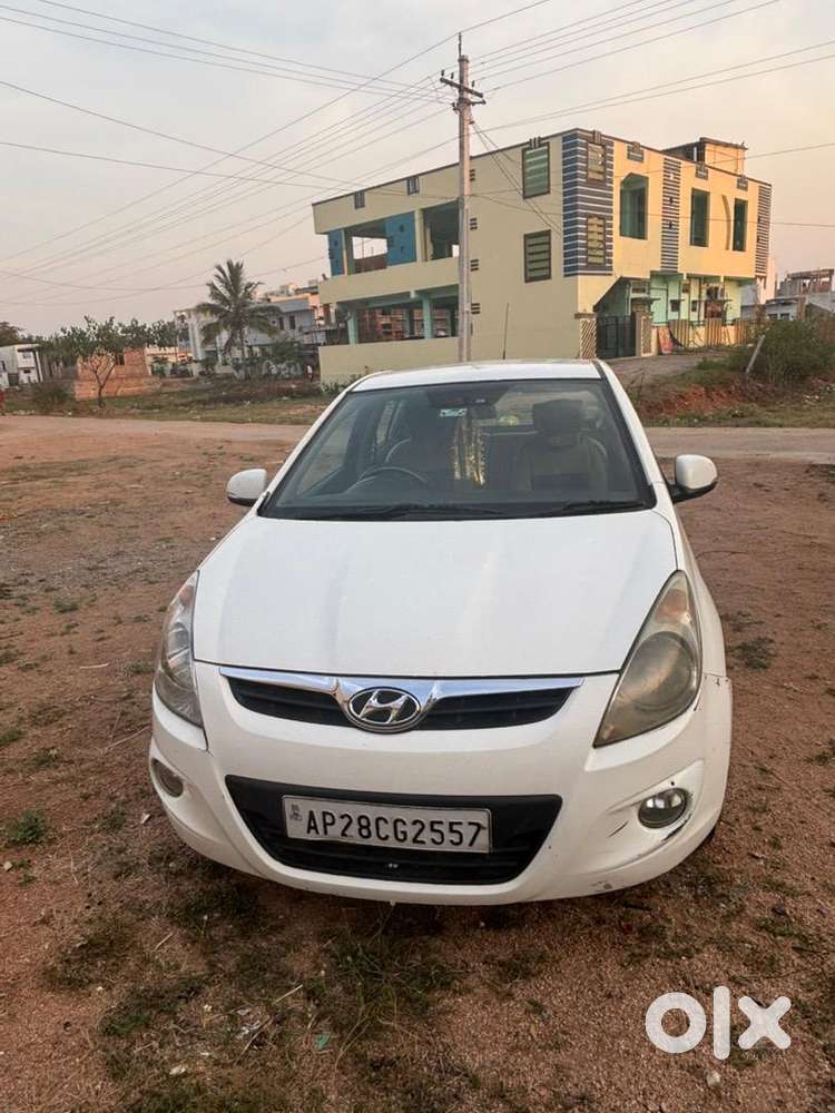 Hyundai Elite I20 2011 Petrol 170000 Km Driven