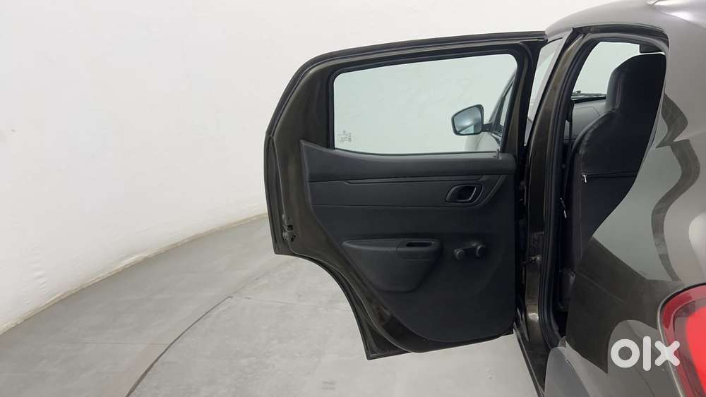 Renault Kwid 2019-ongoing 1.0 Rxt Amt (o), 2017, Petrol