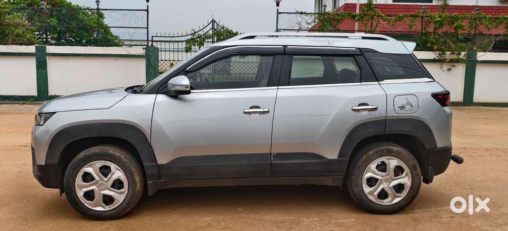 Maruti Suzuki Brezza 1.5 Vxi At Smart Hybrid, 2022, Petrol