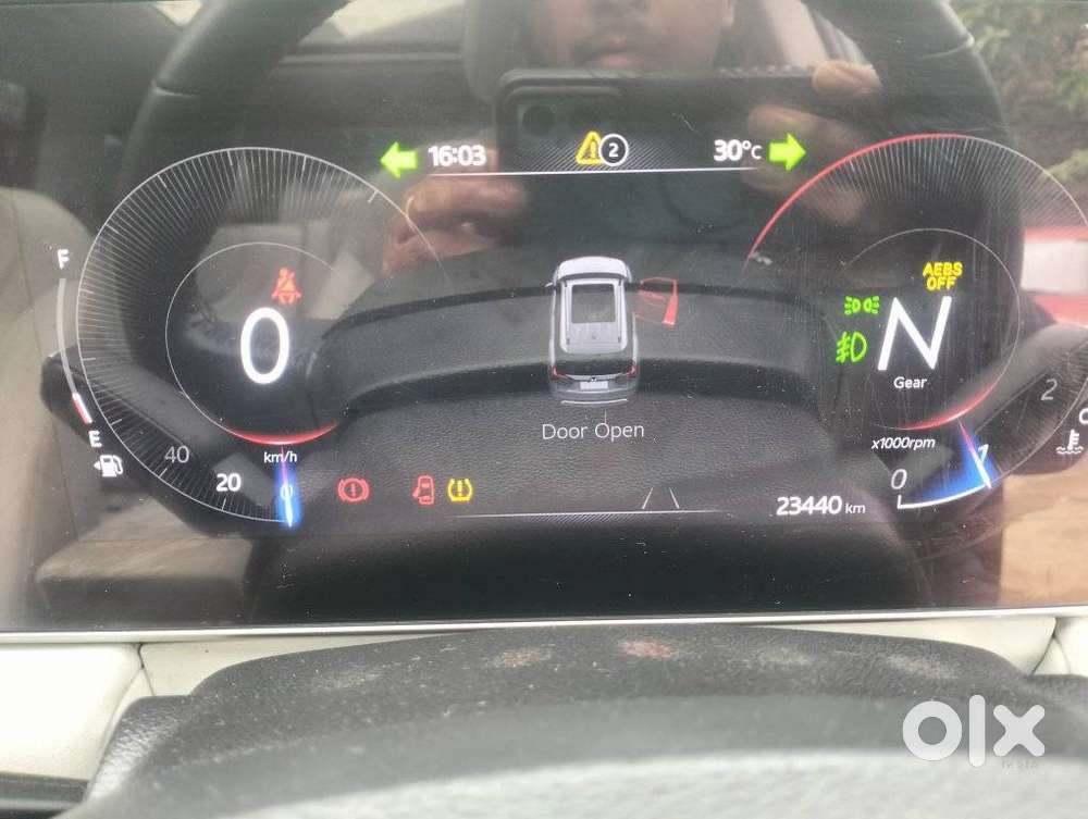 Mahindra Xuv700 2.2 Ax 7 Diesel Mt Luxury Pack Str, 2022, Diesel