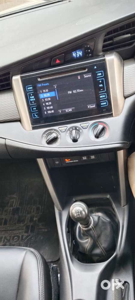 Toyota Innova Crysta 2.4 V 8 Str, 2017, Diesel