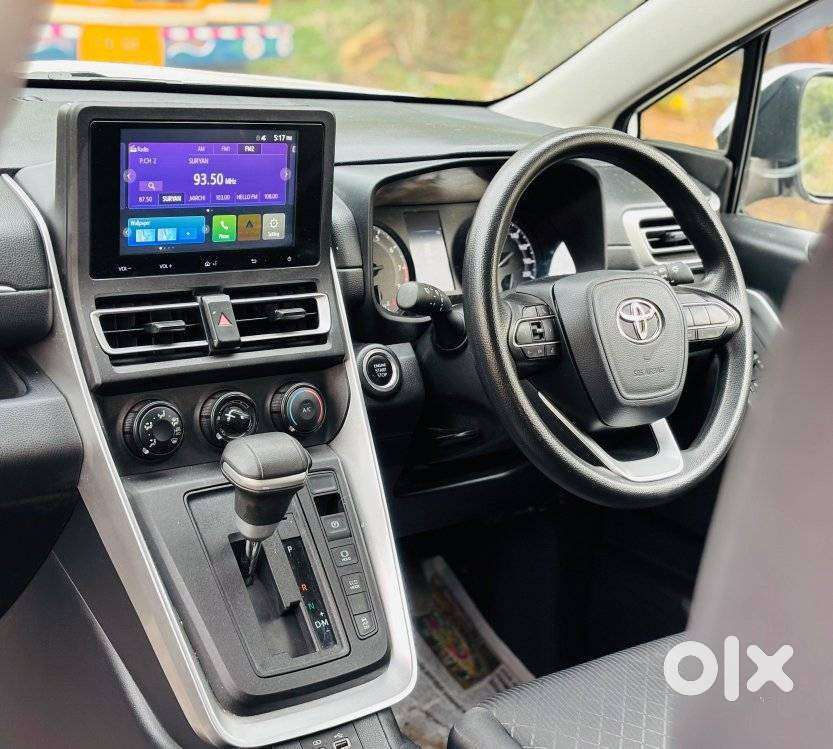 Toyota Innova Hycross 2.0 Gx 8 Str, 2024, Petrol
