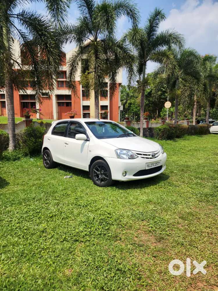 Toyota Etios Liva 2012