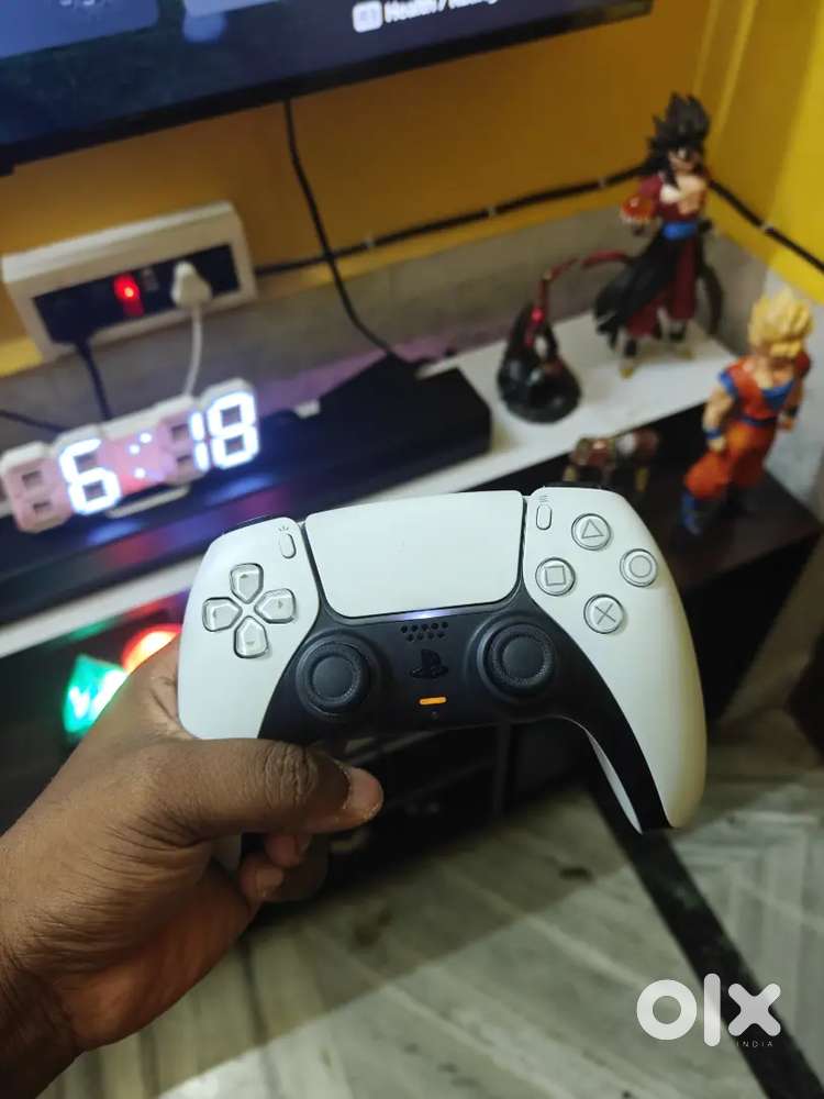 Ps5 controller white colour