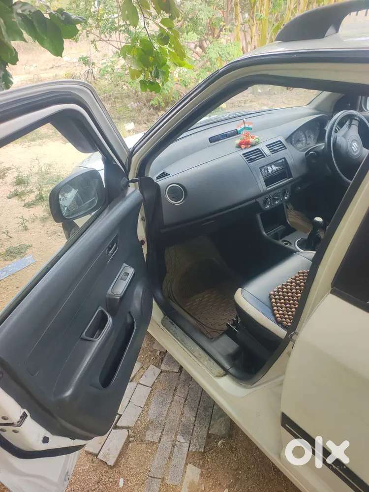Maruti Suzuki Dzire Vxi 2016