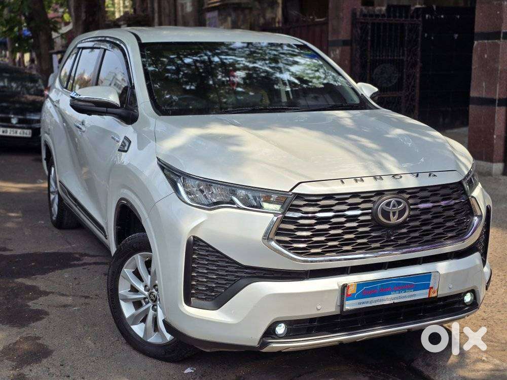 Toyota Innova Hycross 2.0 Vx Hybrid 8 Str, 2023, Petrol