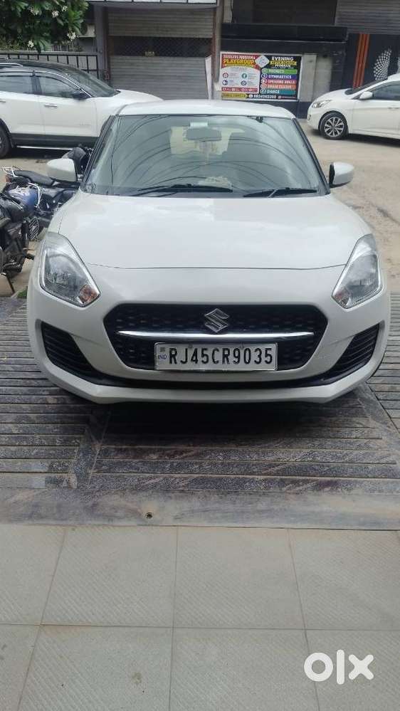 Maruti Suzuki Swift Vxi + Manual, 2022, Petrol